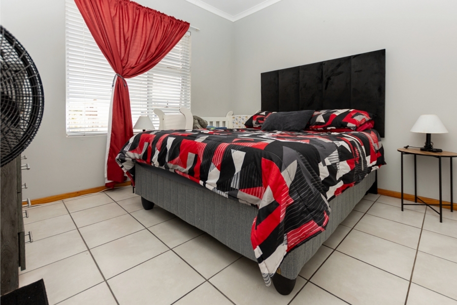 2 Bedroom Property for Sale in Laaiplek Western Cape